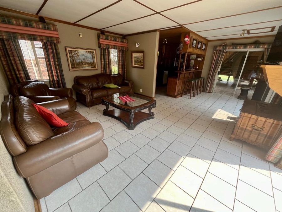 3 Bedroom Property for Sale in Flimieda North West